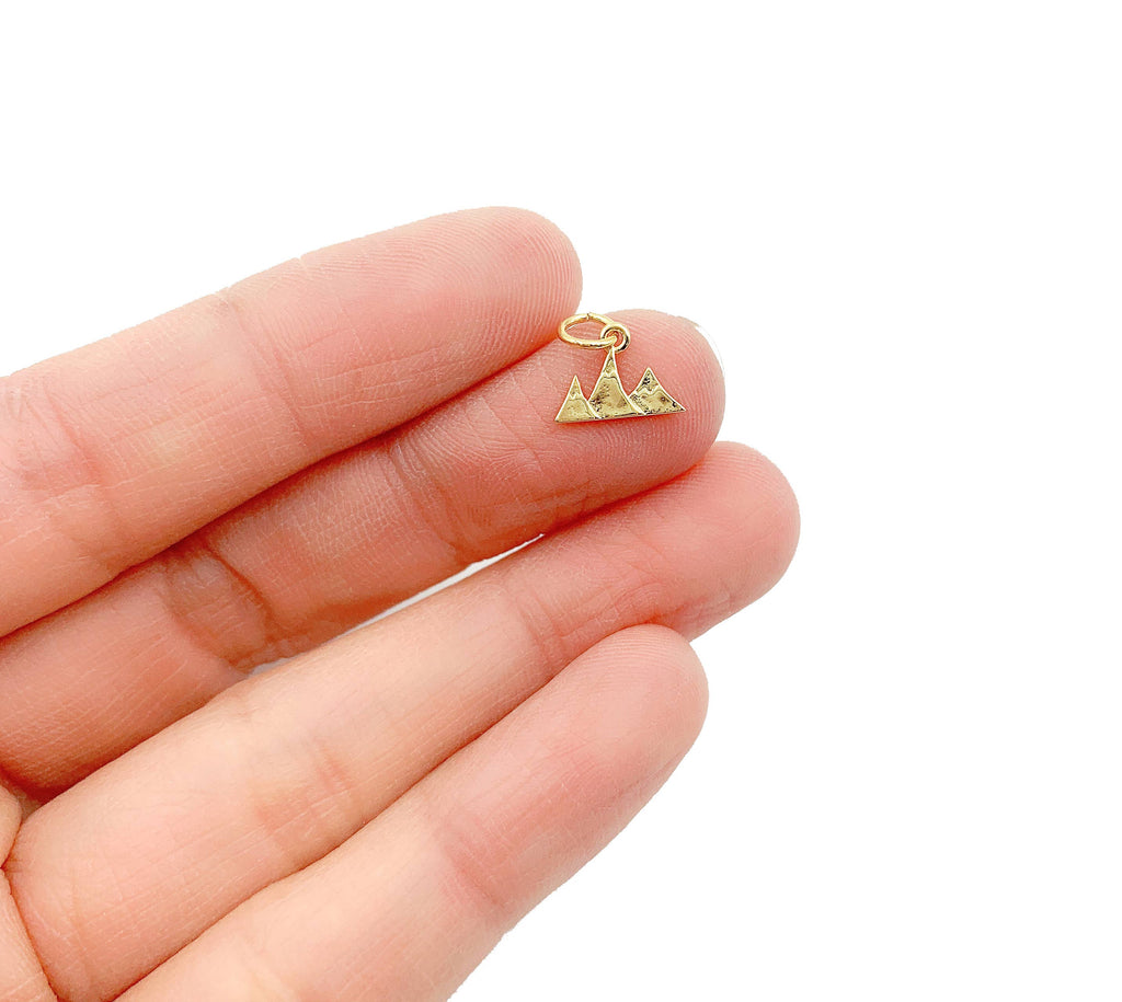 Obesek v obliki gora • 18k Gold Filled