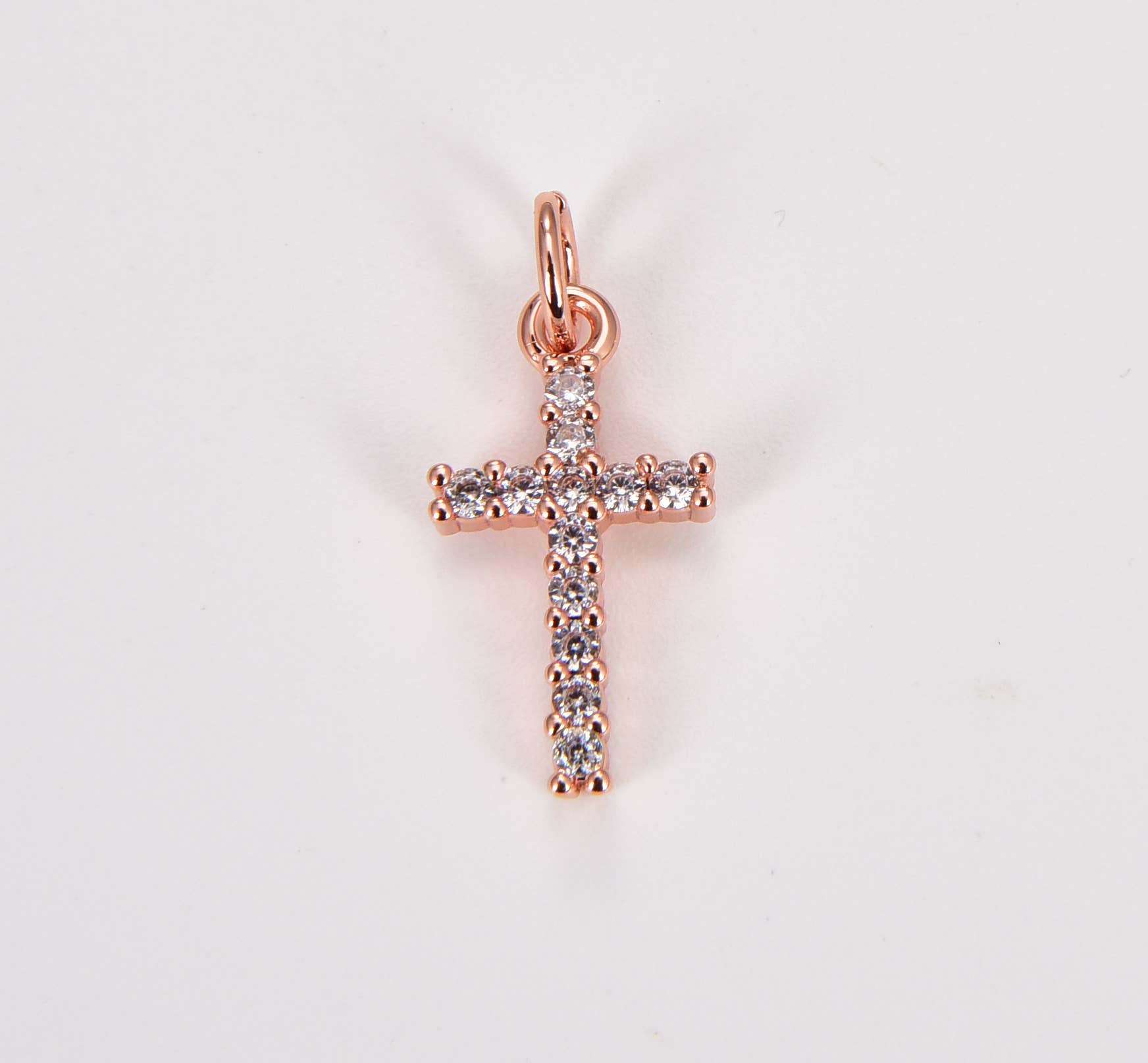 Križ s kristali • 18k Gold Filled